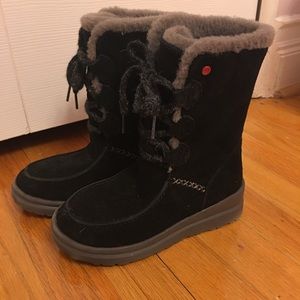 Black kids UGG boots.
